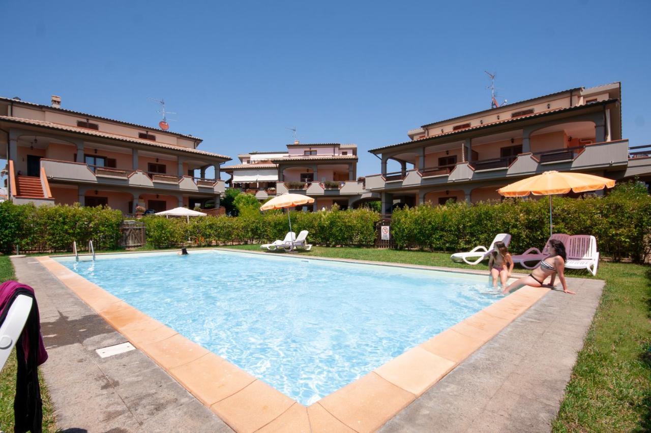 - Pool & Relax * Follonica